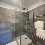 Haus Leeb شقة